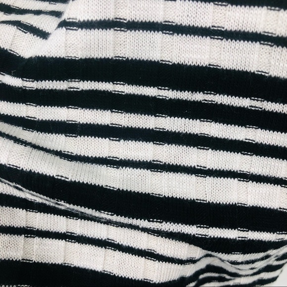 Mudd Black and white striped longsleeve blouse - Picture 5 of 9